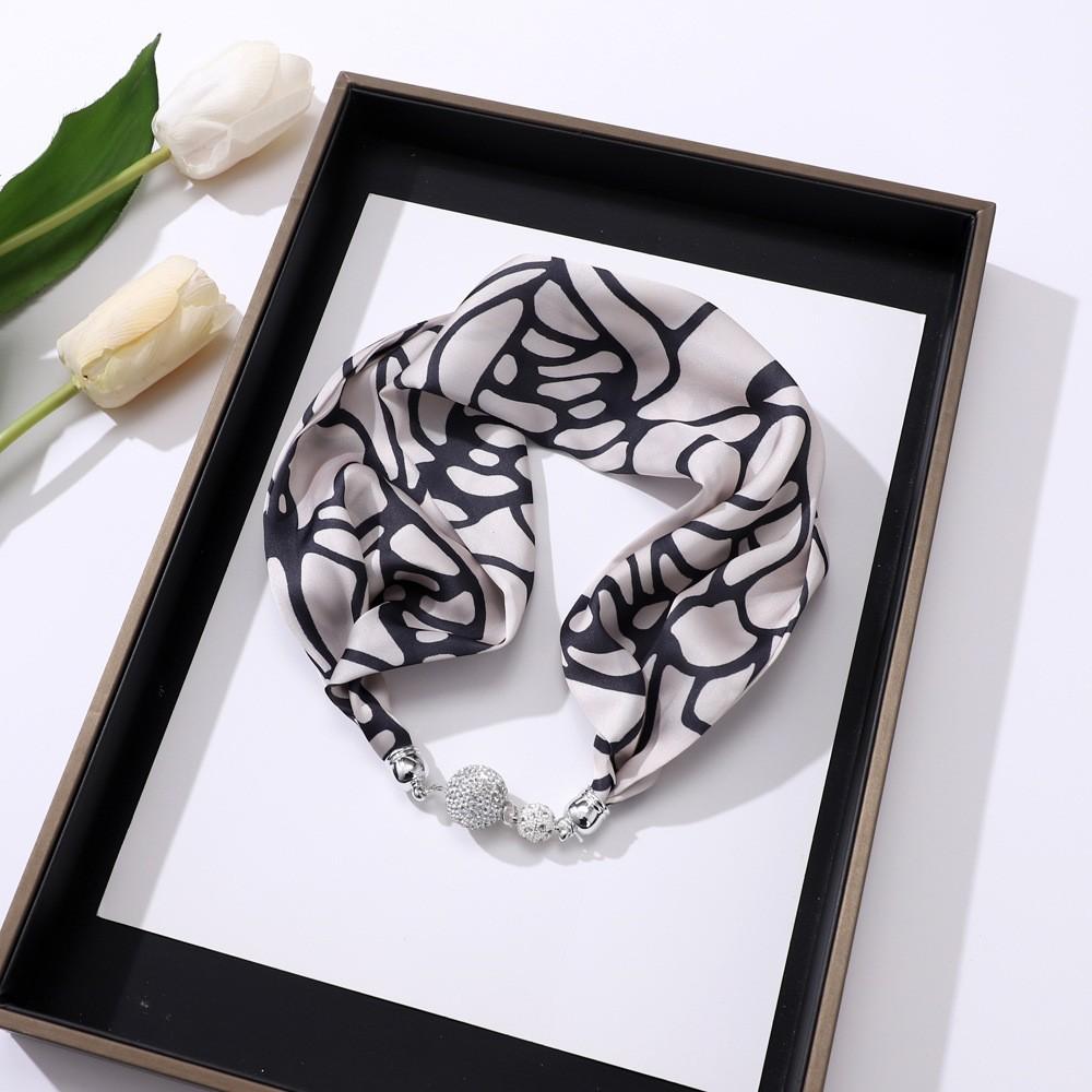 Różowy Szal Jedwabny Imitacja Jedwabiu, Naszyjnik z Magnetyczną Klamrą, Wisiorek, Dopaminowy Strój, Ochrona Kręgosłupa Szyjnego, Damski Mały Szal i Koszula.