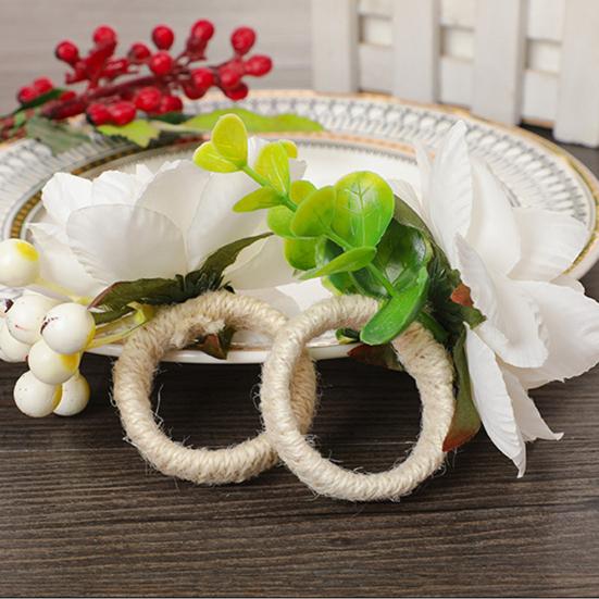 Artificial Flower Napkin Ring Rustic Floral Napkin Holder with Faux Berries Elegant Farmhouse Napkin Rings for Dining Table Decor Weddings