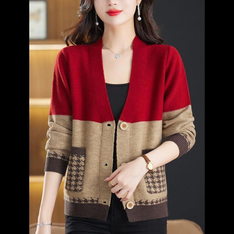 Spring and Autumn New Color Matching Knitted Sweater Women's Cardigan Medium Mother Pocket Sweater February August Sweater Jacket