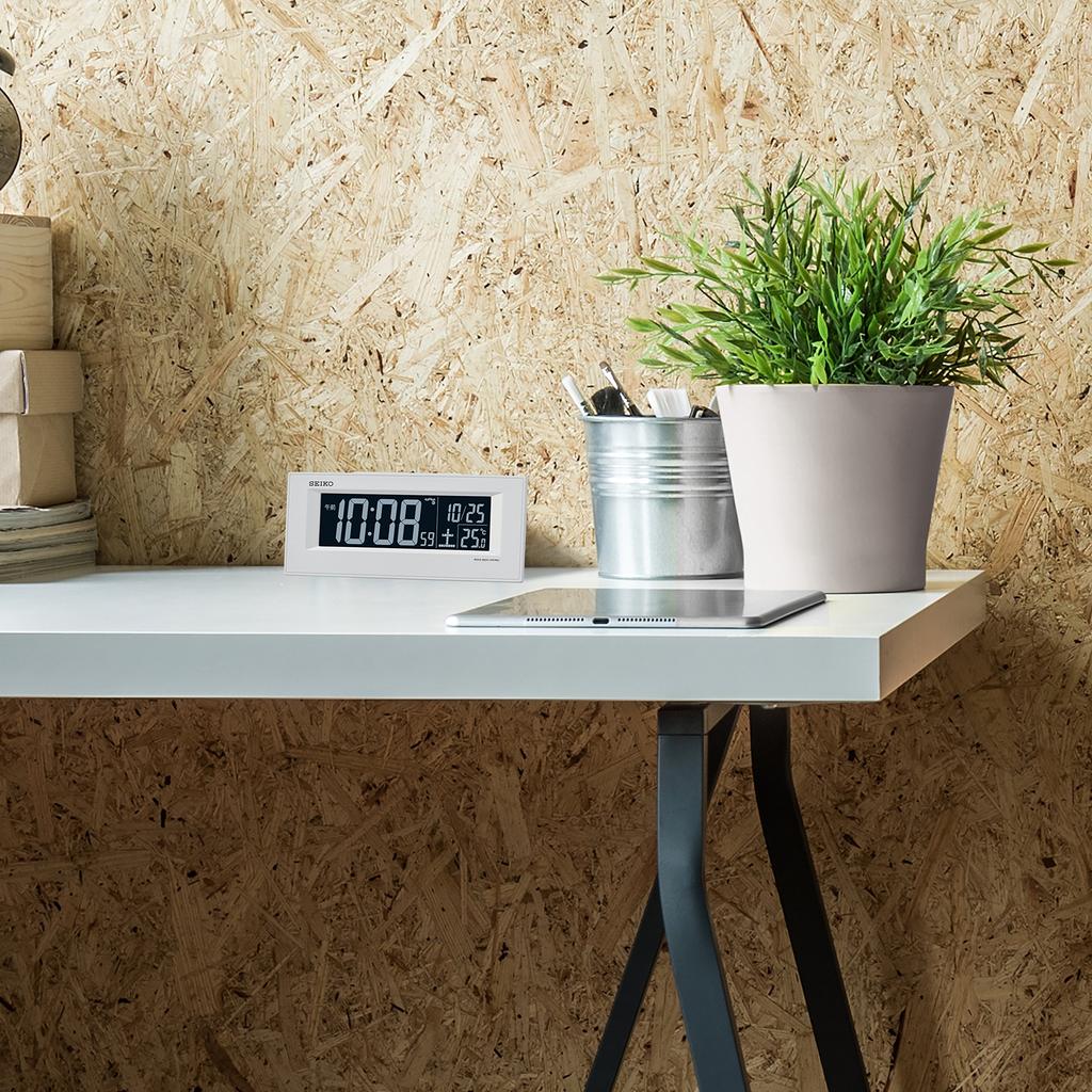 Seiko Clock Alarm Clock Radio AC Digital White DL209W SEIKO