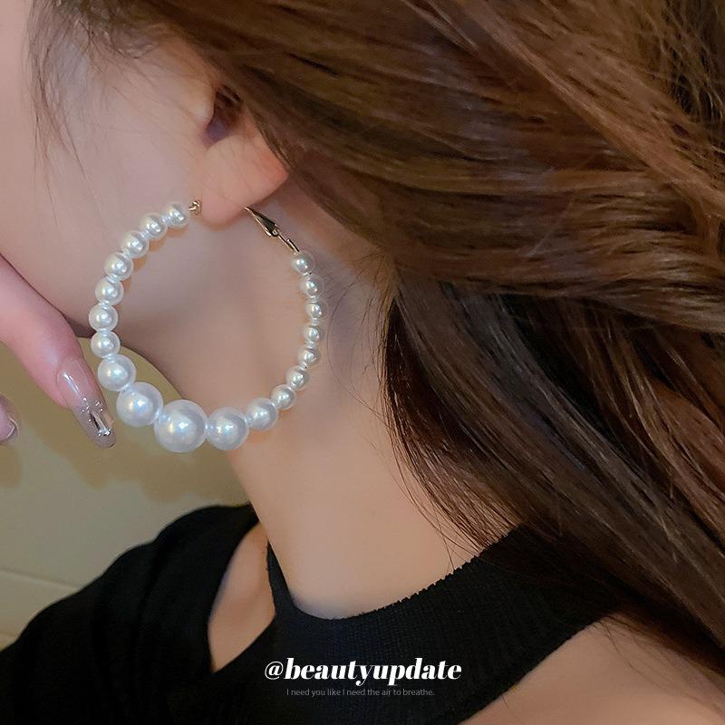 Silver needle irregular size pearl earrings exaggerated design earrings earrings simple commuter niche earrings