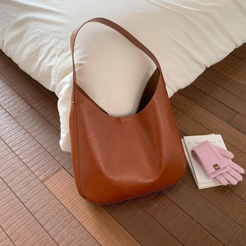 Premium Sense Simple Commuter Bag Fashion Casual Shoulder Underarm Bag Women's 2025 Early Autumn New Solid Color Tote Bag