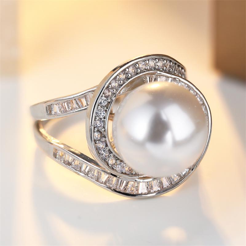 Vintage Inlaid Imitation Pearl CZ Women's Ring Minimalist CopperColor Hand Carving Daily Wear Party Jewelry Anniversary Gift