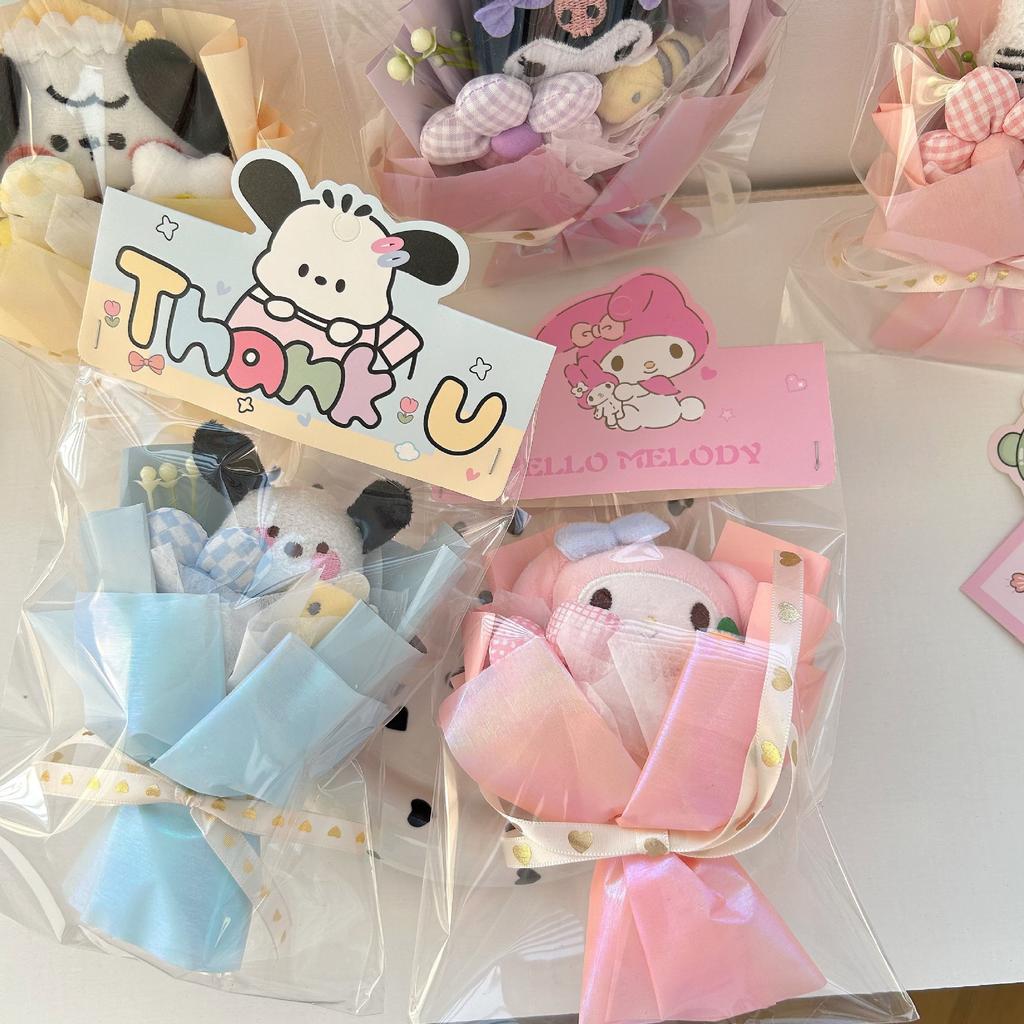 Sanrio Mini Kytice panenek Hello Kitty Kuromi Melody Držení květiny Kawaii Plyšová panenka Květina Valentýn Narozeninový dárek pro přítele