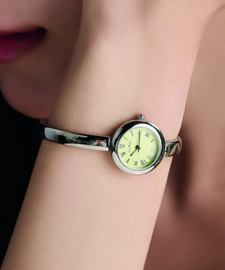 Loideu Awesome Circle Women'S Bangle Wristwatch Ll2G26601X