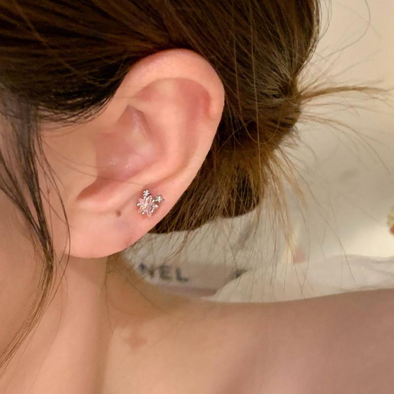 Trendy Shiny Star Earrings for Women with Ear Bone Studs Great for Gifting and Events