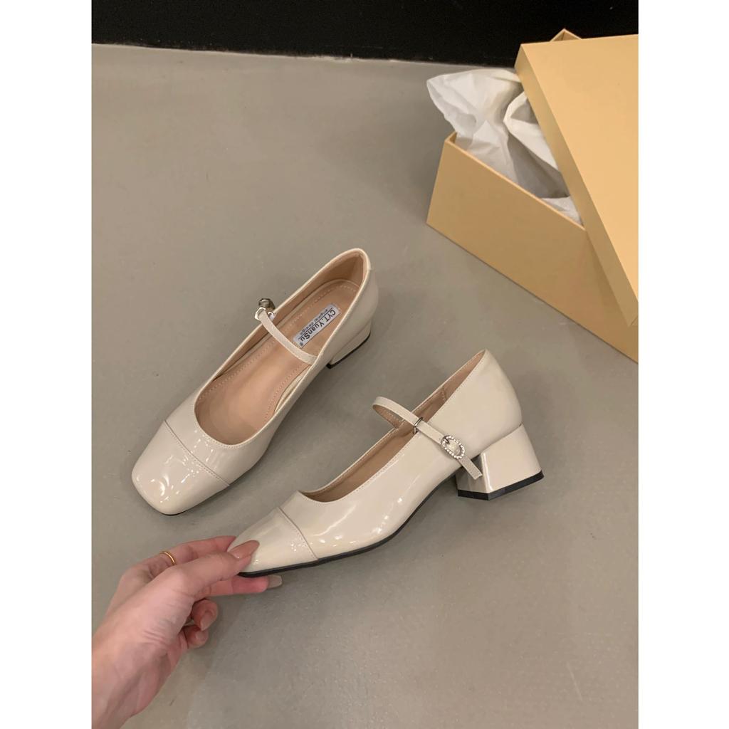 Tykk hæl rød single sko damesko 2025 ny sommer høy hæl sølv Mary Jane med skjørt kveldssko