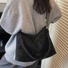 Retro Trend Large-capacity Bag Women's 2025 New Fashion Versatile Tote Bag Niche Design Shoulder Messenger Bag