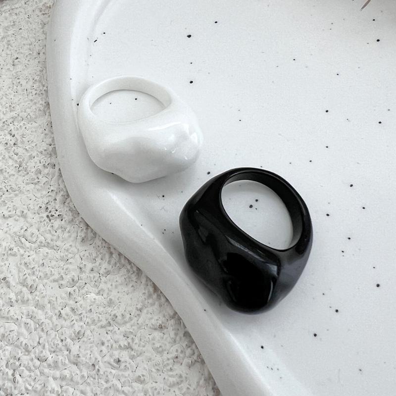 Resin Statement Rings Finger Jewelry Irregular Shape Accessory Resin Texture Perfect for Girls and Youthful Women