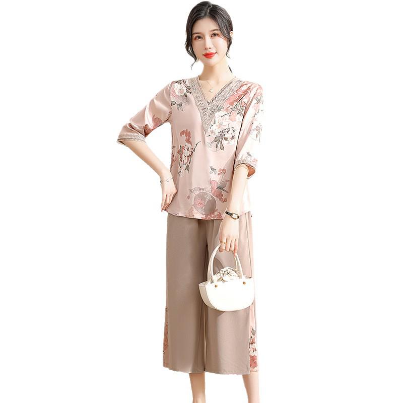 Mom's Summer Casual Plus-Size Floral Top & Shorts Set for Middle-Aged Women