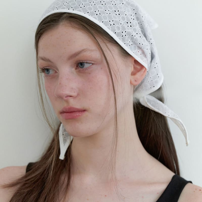 KINDABABY Florette Embroidered Scarf