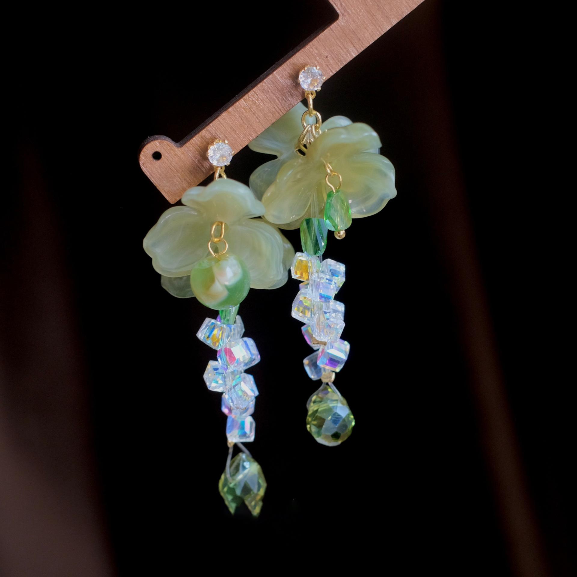 

Серьги-гвоздики с циркониевыми цветами и бахромой, милые, маленькие, свежие, модные, универсальные, модные серьги с высоким чувством стиля