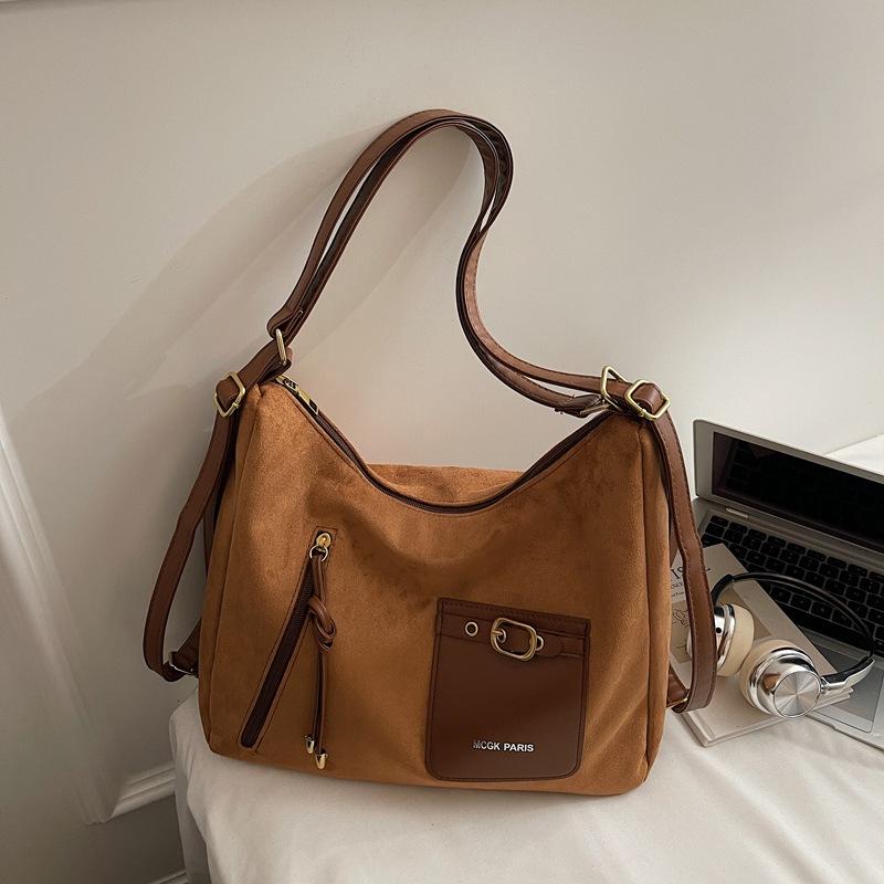 

Winter new large-capacity shoulder bag women s temperament crossbody bag casual commuter backpack