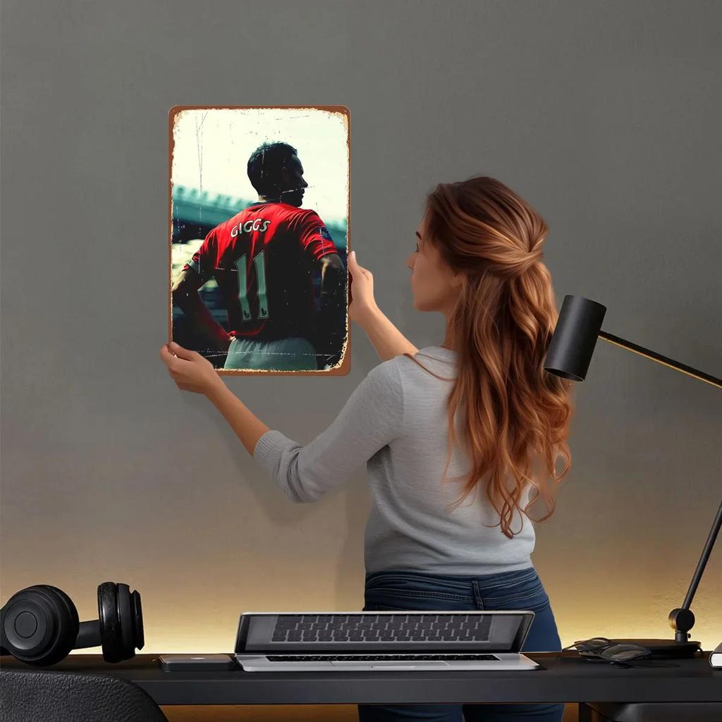 Ryan Giggs Man Utd Football Player Metal Poster Home Decor Items Customized Metal Tin Signs for Wall Art Decoration Retro Room