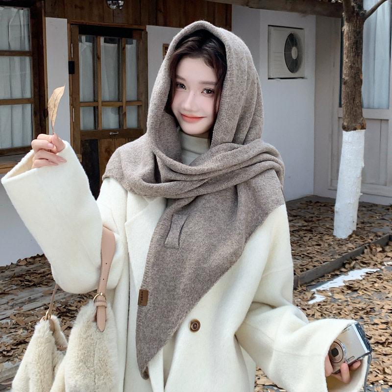 Solid color gray triangular shawl with women's new triangular scarf, young fashion and high sense of versatility