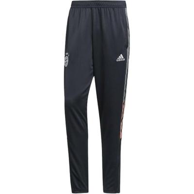 Na dół – Spodnie sportowe i legginsy