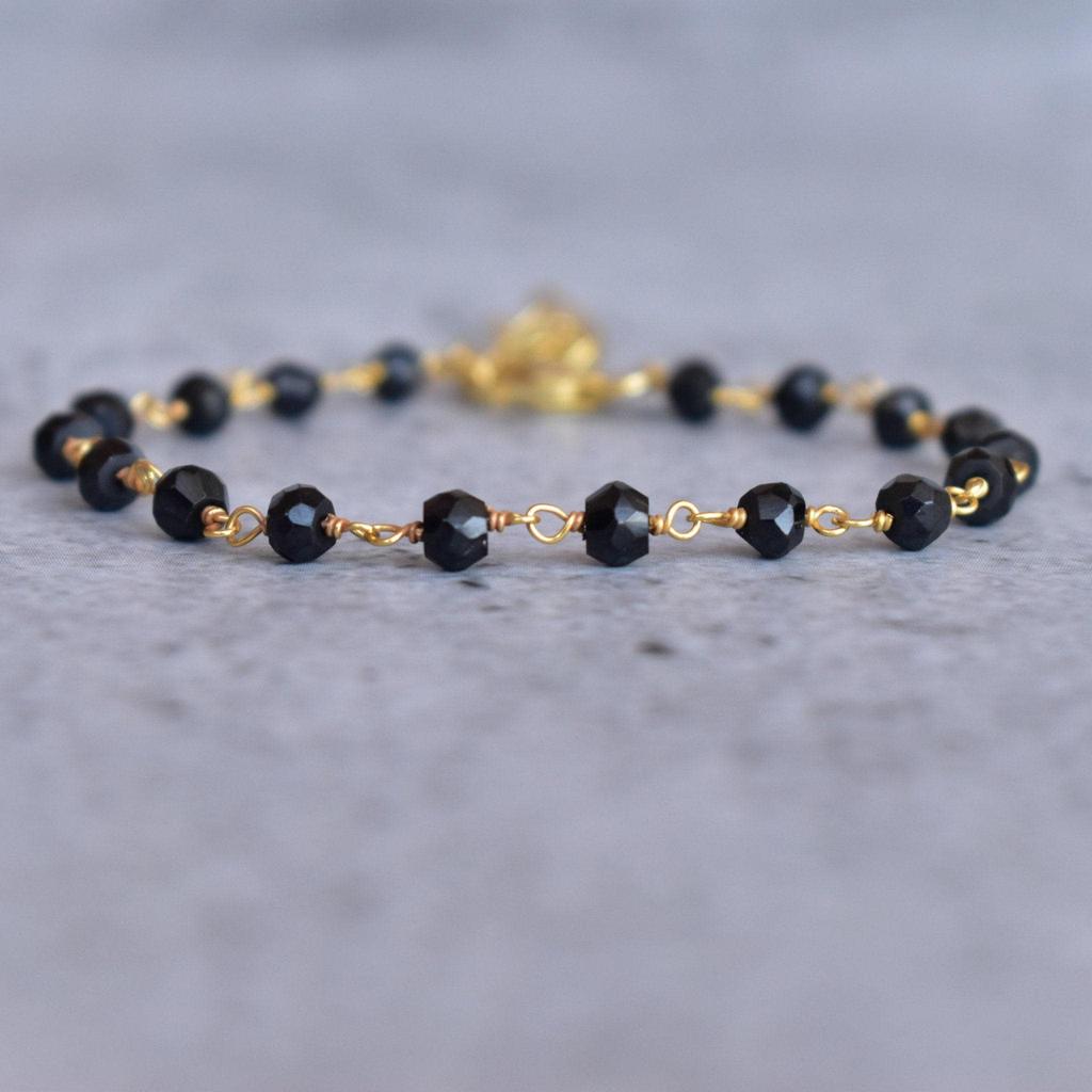 Bracciale Onice Nera Onice sfaccettata Catena Rosay Bracciale con perline Gioielli da polso con pietra nera Gioielli in onice Bracciale dell'amicizia per ragazze