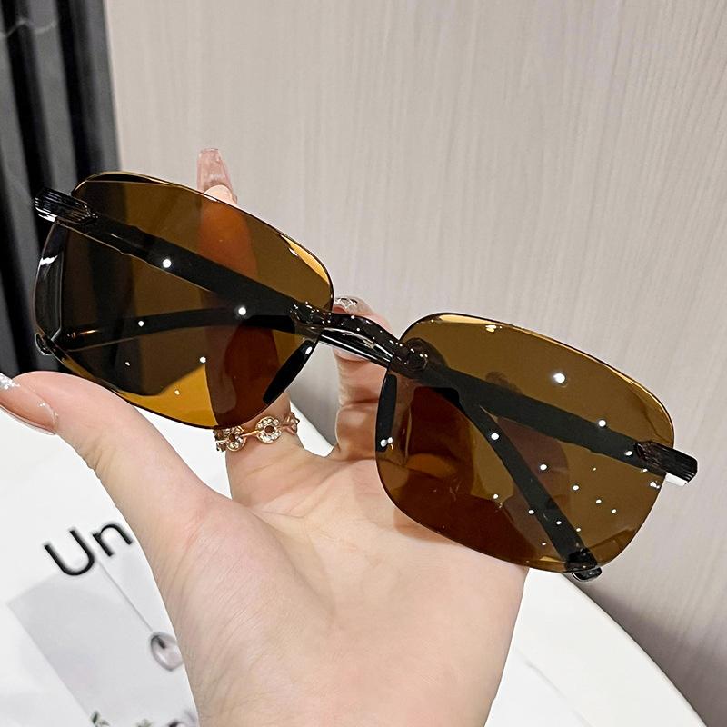 Classic Sunglasses Stylish Minimalist Sunglasses Trendy Sunglasses High-Quality For Outdoor Activities Running Errands Fashion