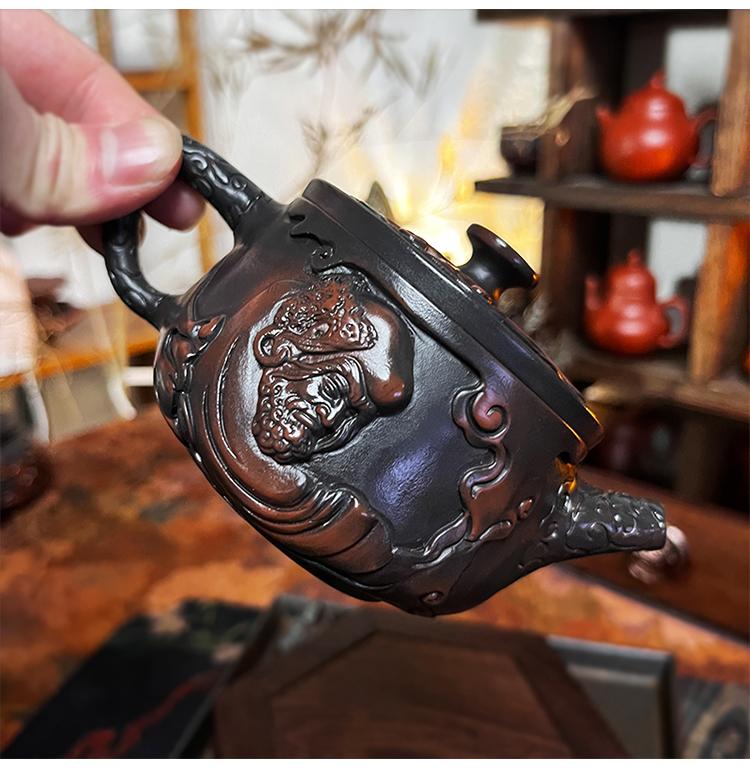 Dharma Lila Keramik Vintage Handgefertigte Teekanne Keramik Schnitzen Kung Fu Teekanne Einzelne Teekanne Pu'er Tee Zubereiten Teesets Teekanne