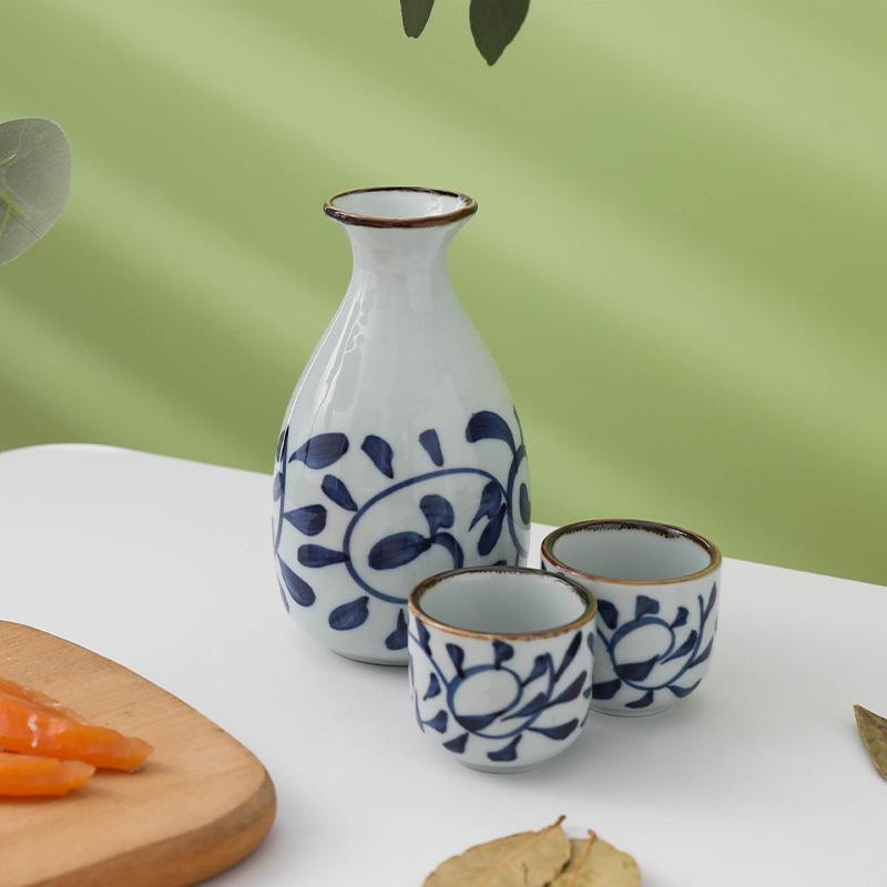 Japanese Sake Pot Kit Hand Painted Underglaze shochu Cup Set Retro Wine Ceramic Two Cups Barware For Gift Bar Sets Accessories