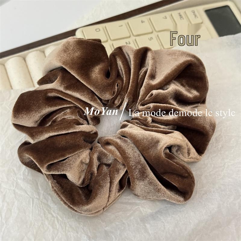 Elegant Velvet Scrunchie: Retro Women's Ponytail Hair Accessory