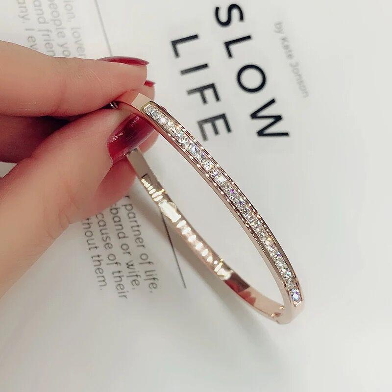 Korean Fashion Rhinestone Bracelet - Rhodium & 18K Rose Gold Plated Titanium Steel розового золота