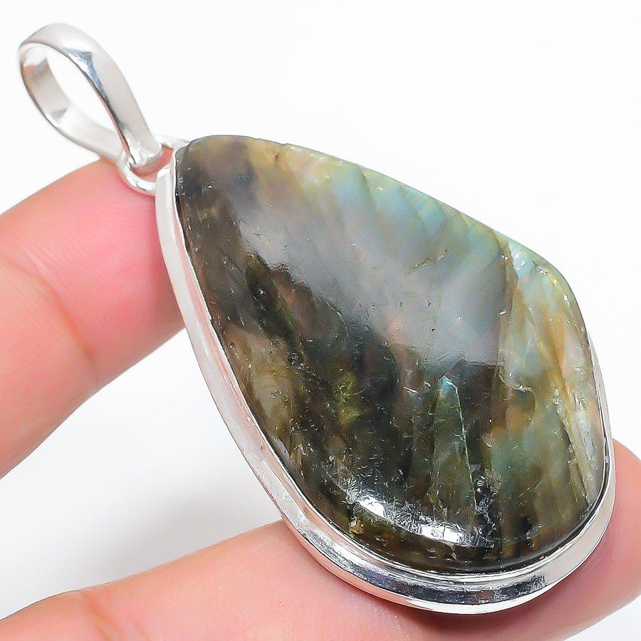 

Natural Labradorite Gemstone Handmade 925 Sterling Silver Pendant 2.60 Y0w85