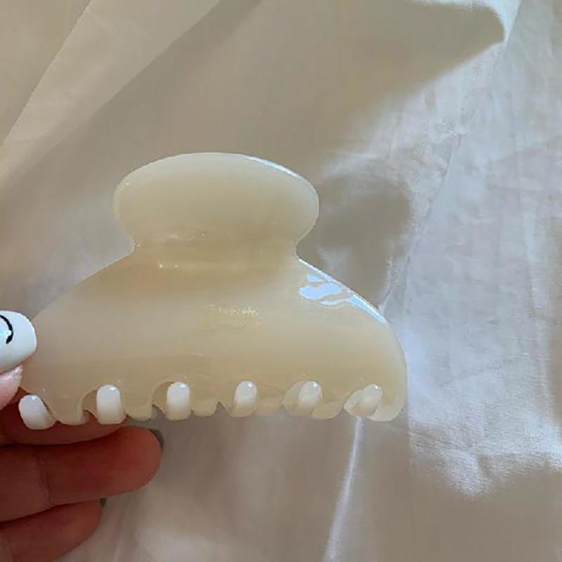 Elegant Acetate Hair Claw Medium Size Sweet Hair Clip Shark Clip Women Hair Accessories Headwear