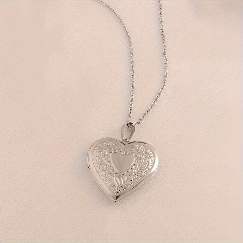 1pc Rose Flower Heart Photo Frame Pendant Necklace, Stainless Steel Necklace For Relatives, Father's Day Gift