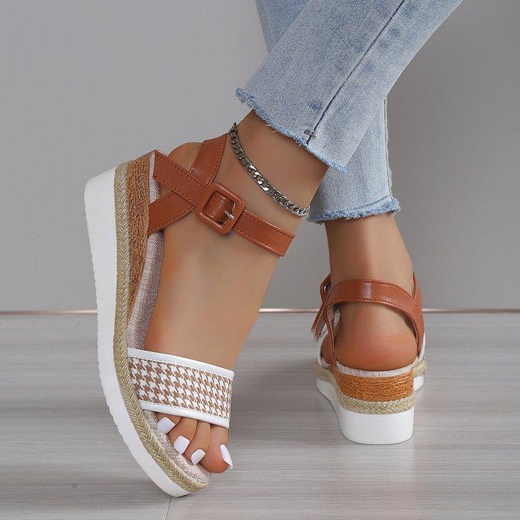 Women's Slope Heel Summer New Casual Middle Heel Fashion Platform Women's Shoes Xiaoxiangfeng Fashion Foreign Trade Large Size Sandals