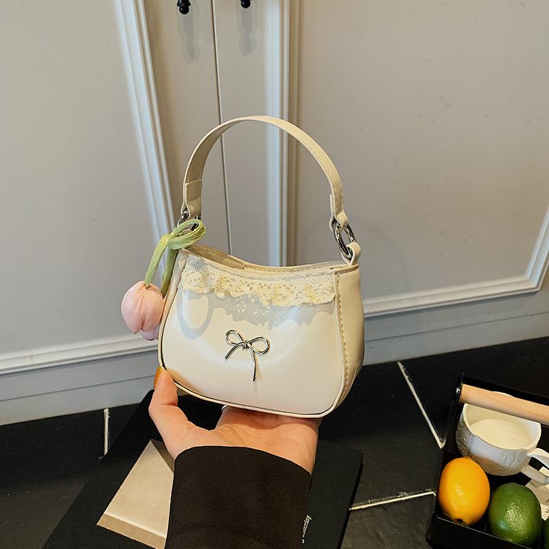 Niche Design Single Shoulder Underarm Bag Women's 2025 New Trendy High-end Sense Versatile Messenger Bucket Bag