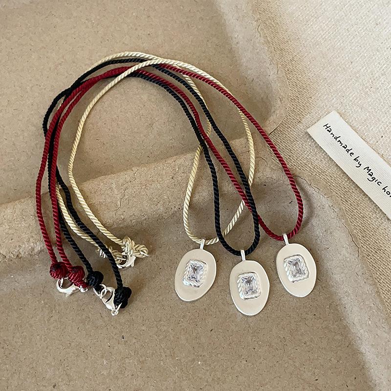 Simple And Versatile Geometric Brushed Oval Metal Zircon Braided Rope Necklace Women'S Niche Commuter Neck Chain Sweater Chain