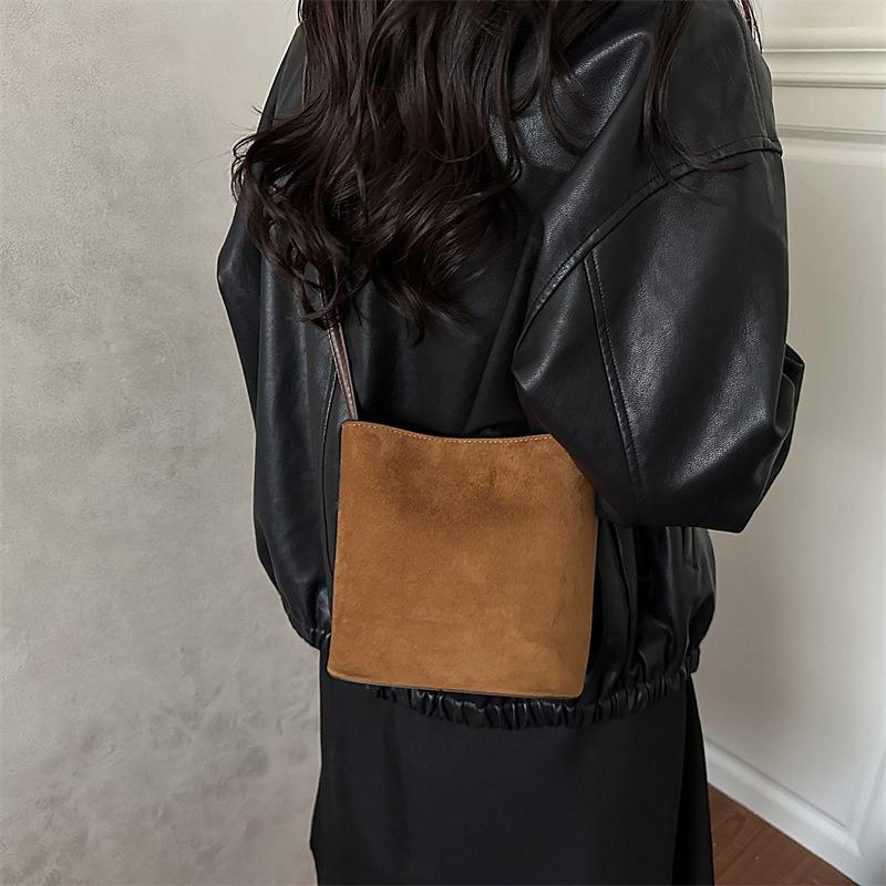 Niche Retro Suede Leopard Print Bag Women's New Fashion Underarm Bag Simple Large Capacity Messenger Bag Bag