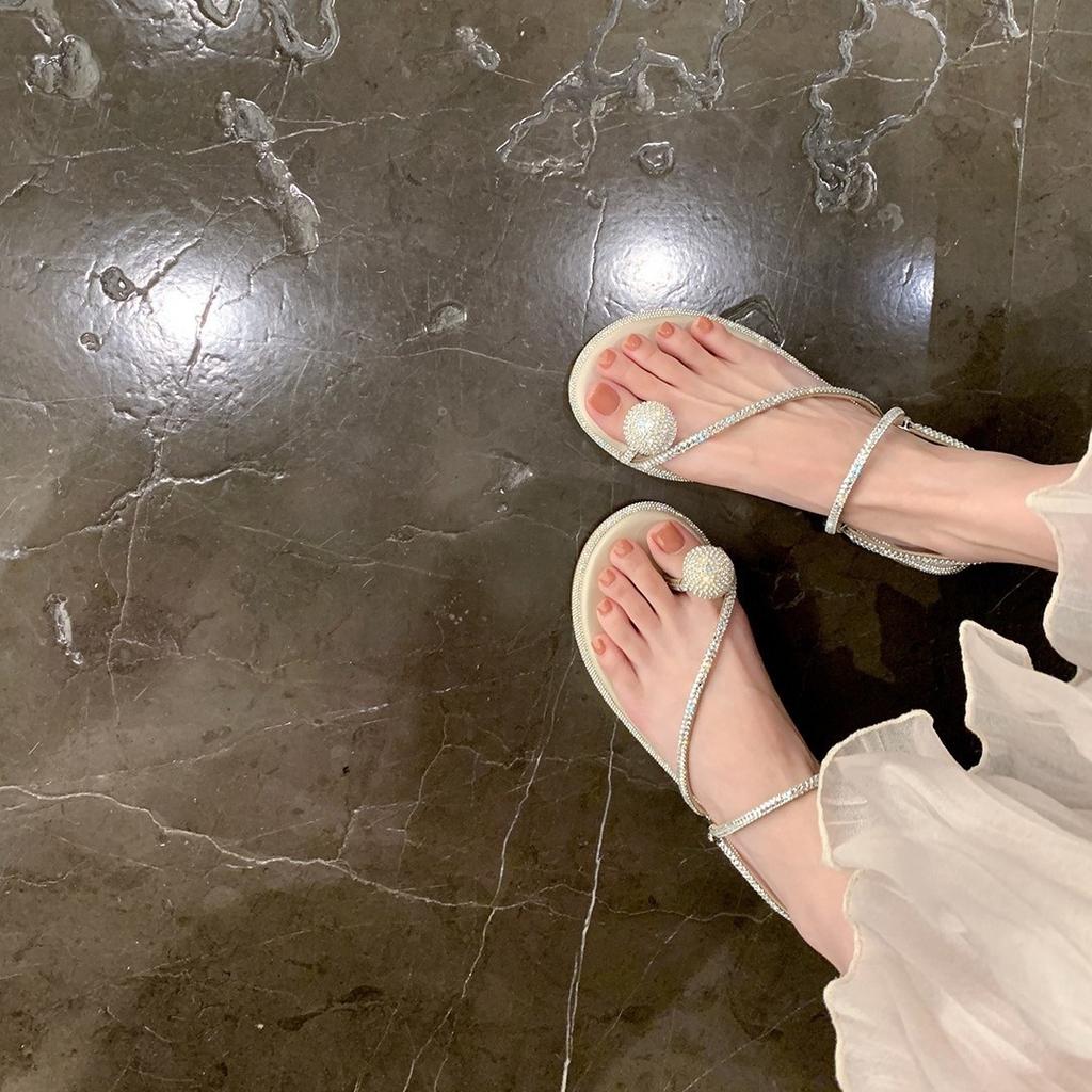 Spot second hair! Fashion versatile new two-wear pigeon egg rhinestone cover toe strap flat sandals women's slippers summer