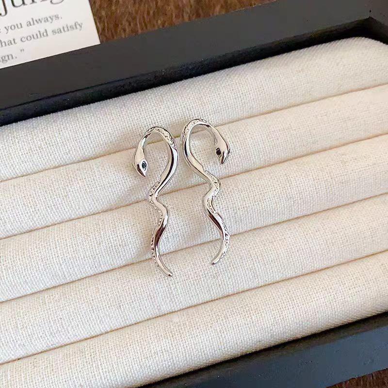 Bow Flower Zircon Stud Earrings Female Sweet High-End Temperament Design Earrings Niche Light Luxury Earrings