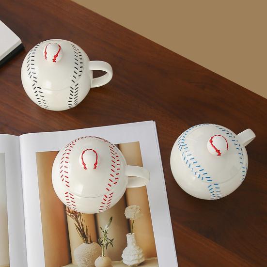 Tasse à café en forme de baseball avec couvercle Poignée en forme de C Tasse en céramique 420 ml Tasse à boire de l'eau pour café thé boissons Utilisation à la maison cuisine extérieur