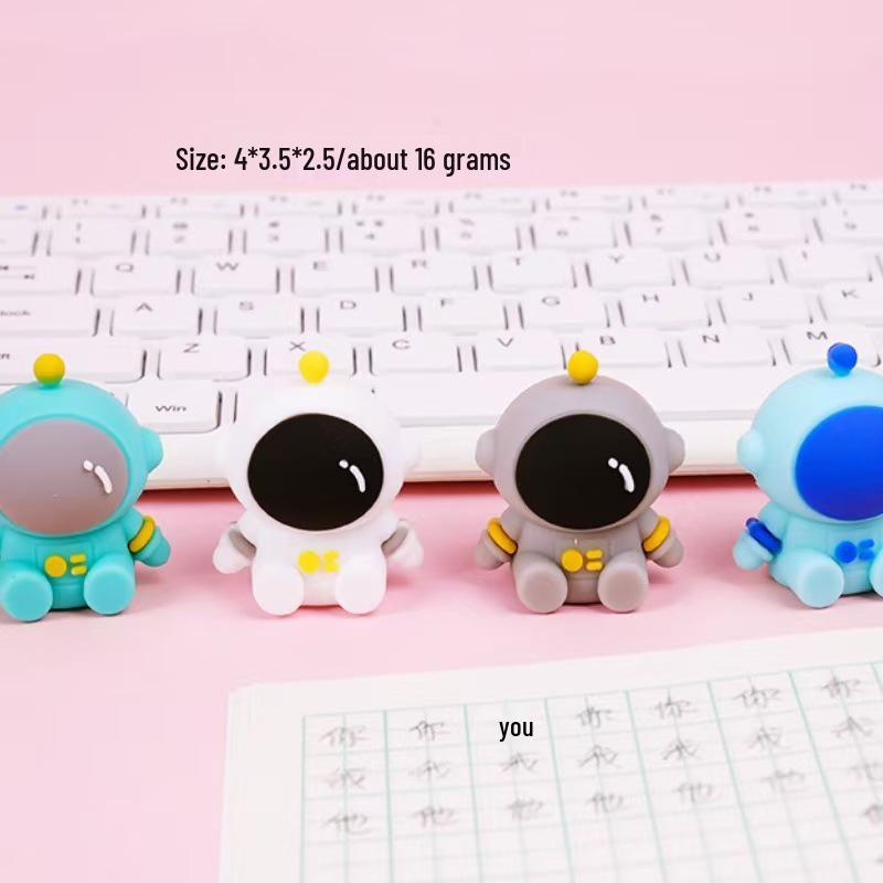 

Creative Cartoon Astronaut Mini Pencil Sharpener for Students