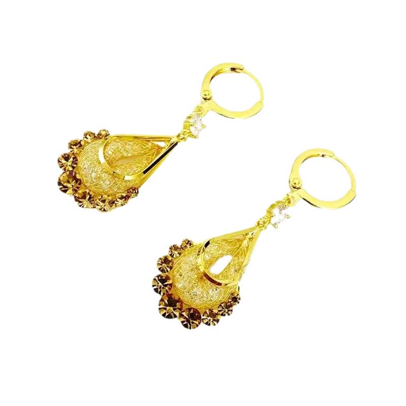 Gold Crystal Teardrop Ear Cuff Earrings: Coffee-Colored Mesh, Luxurious and Fashionable Dangles, Elegant Jewelry for Women.