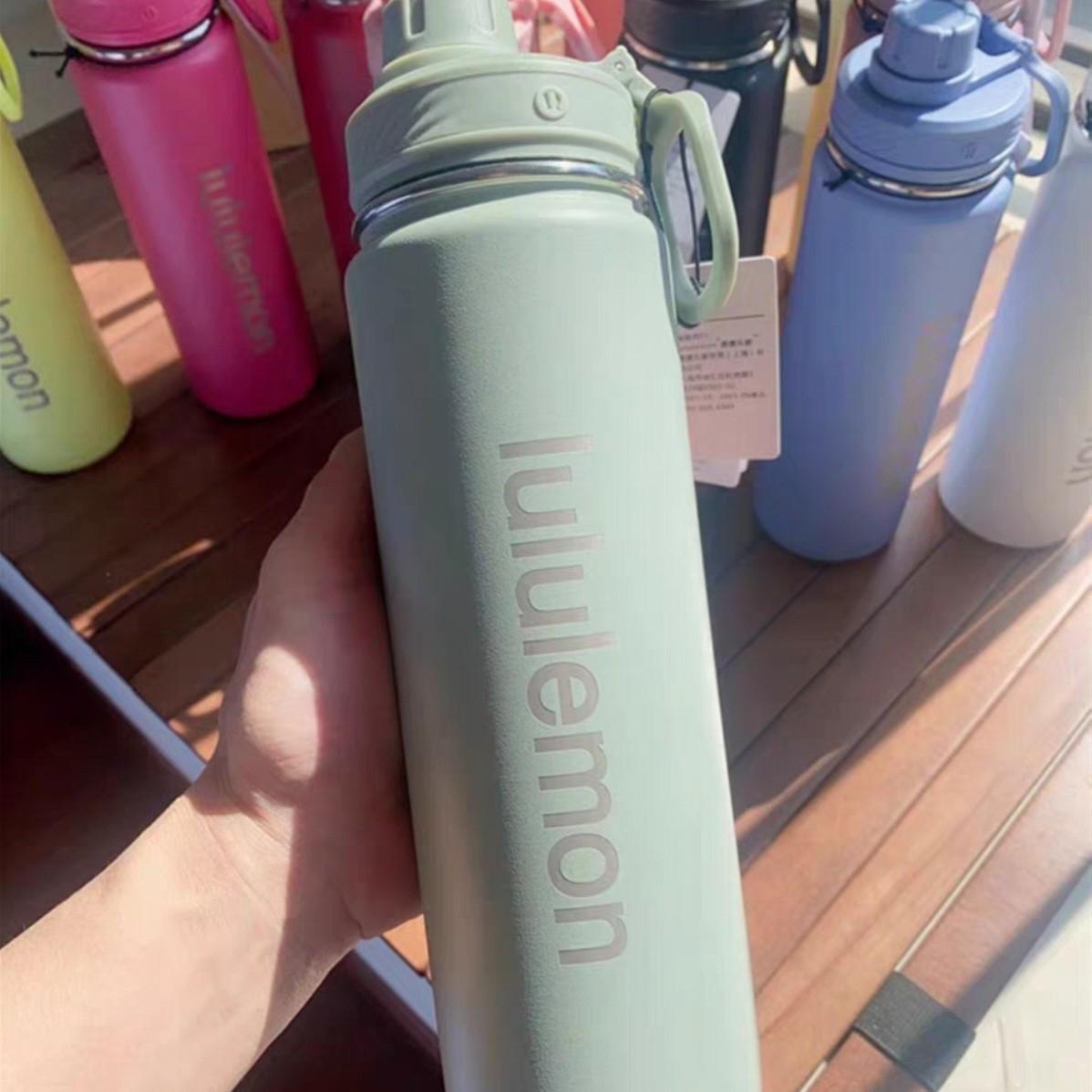 

Термопляшка Lulu Sports (710 мл) - Велика місткість для йоги на відкритому повітрі, доступна в білому, рожевому, синьому кольорах 710ML