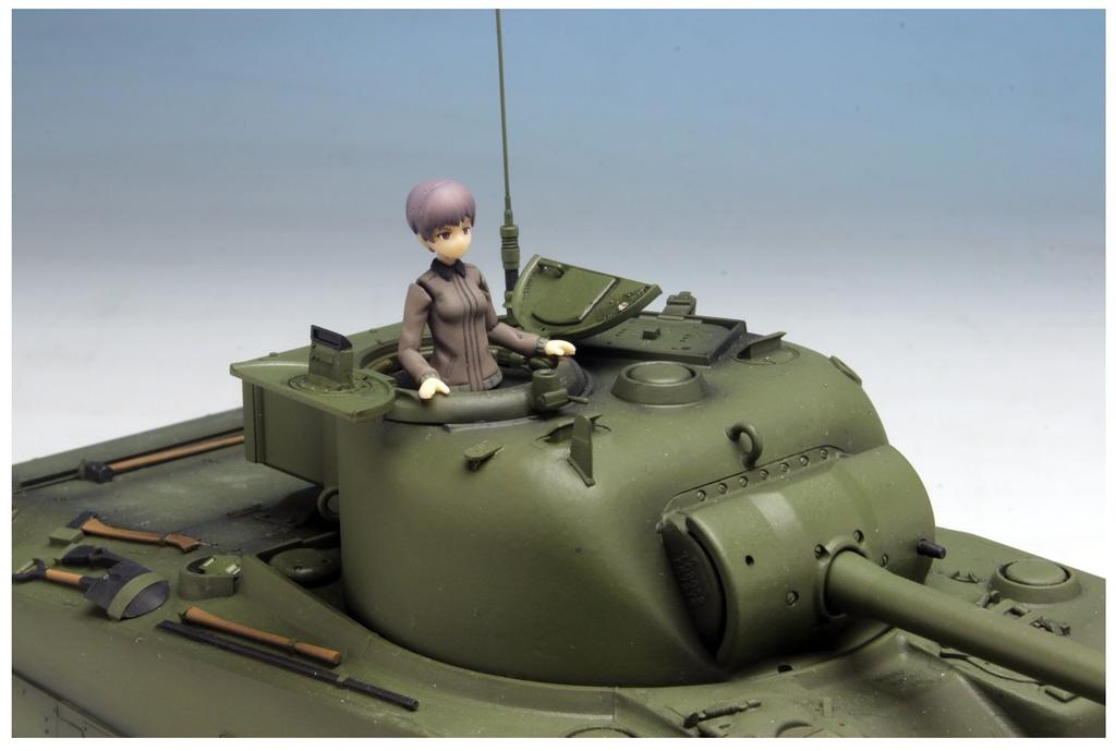 PLATZ Girls & Panzer the Movie Sherman Firefly Sanders University High School Special Limited Edition 1/35 Scale Plastic Model Kit GP-36EX
