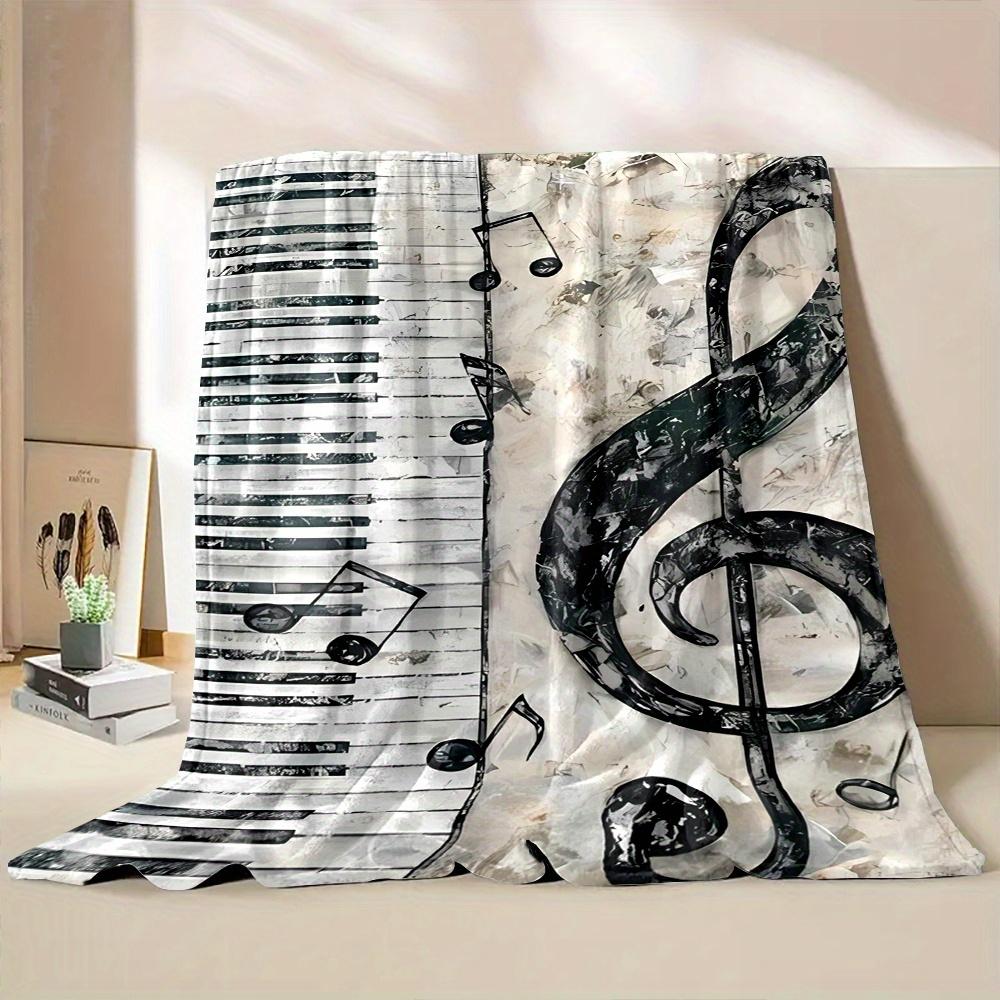 Cozy Music-Themed Flannel Throw Blanket - Piano & Notes Design, Soft & Warm for All Seasons, Perfect Gift for Family and Friends