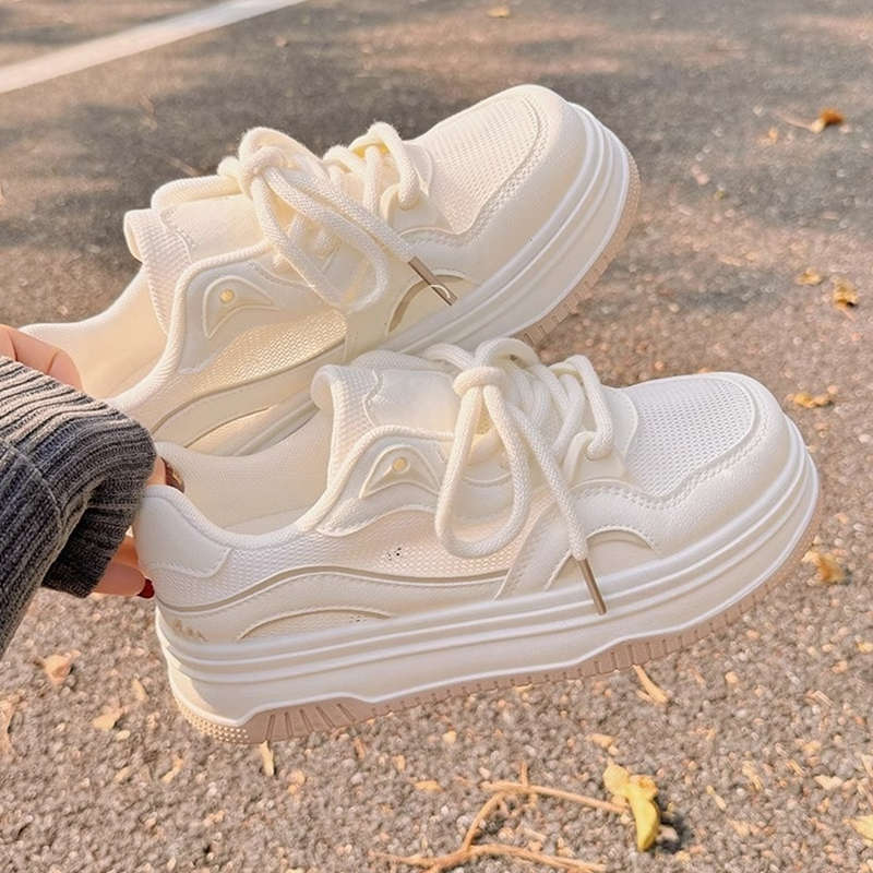 Summer Women's Shoes Women's New Breathable Mesh Shoes Versatile Niche Bread Shoes Platform Sports Board Shoes