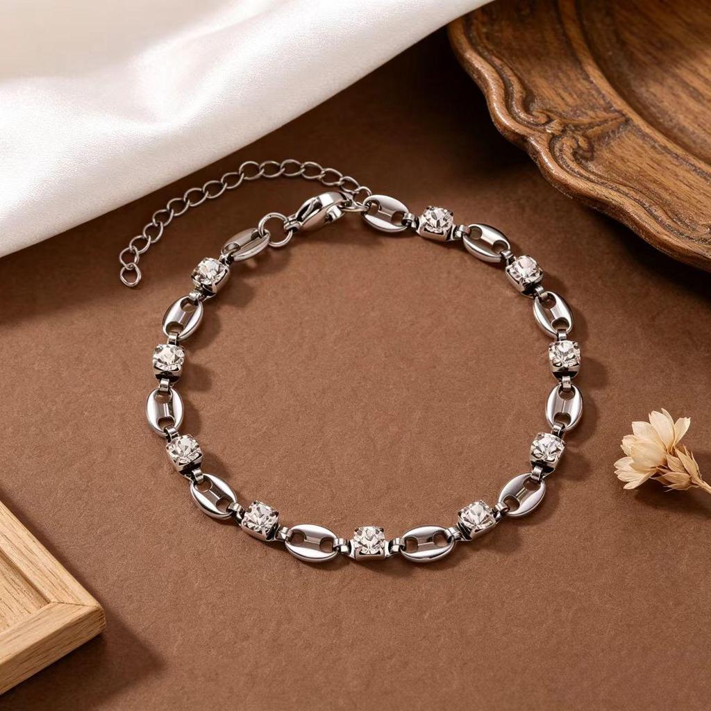 Rhinestone-Embellished Titanium Steel Jewelry Set: 18K Gold Necklace, Bracelet & Earrings for Women
