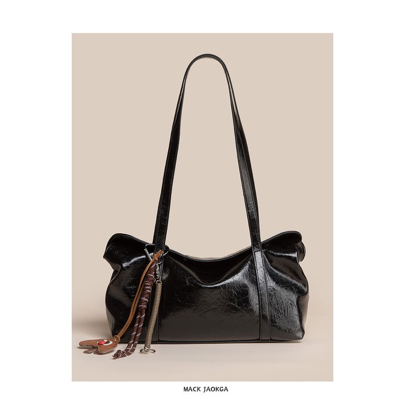 

Genuine Leather Underarm Bag for Women 2025 New Arrival Oil Wax Leather Large Capacity Classy Sensitive Soft Leather Tote Messenger Bag Black