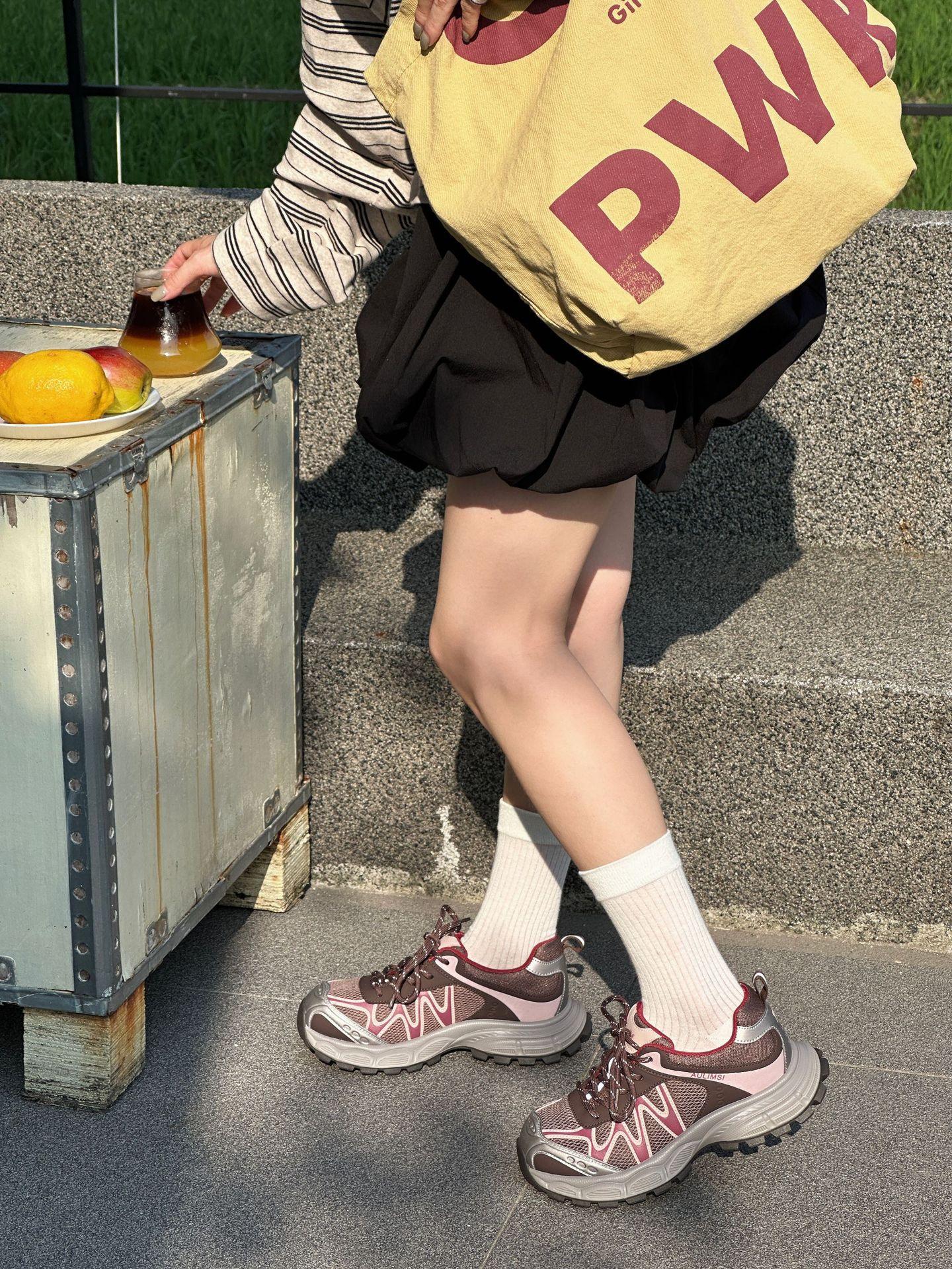 

2025 summer new leather fashion platform heightening dad shoes women s versatile casual sports shoes breathable mesh shoes 35