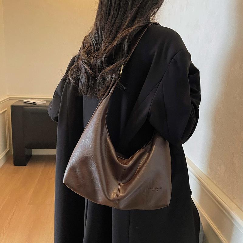 Weiche Leder-Hobo-Tasche mit lässigem Design, großes Fassungsvermögen, Alltagsmode, Umhängetasche