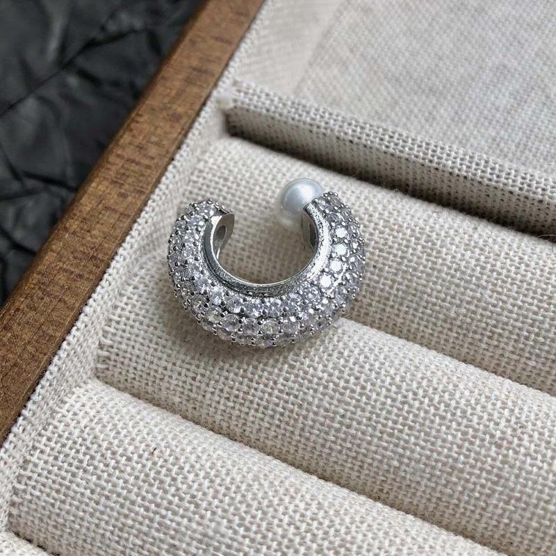 Sparkling Zirconia Diamond Ear Clip for Women - No Piercing, Trendy Hip Hop Street Design