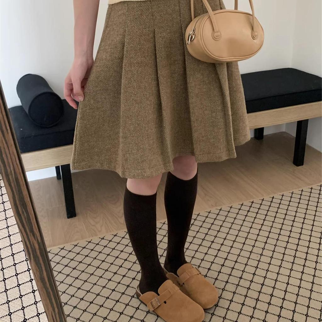 Versatile Women's Slimming Maillard Knee-High Socks - Solid Autumn/Winter Colors