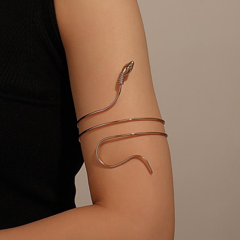 Vintage Metal Snake Shape Arm Chain Bracelets For Women Exaggerated Gold Color Animal Open Adjustable Cuff Bracelet Jewelry