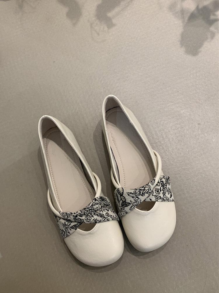 

French soft-soled round-headed ballet single shoes women s 2025 spring and autumn new flat-soled Mary Jane shoes, national style evening Doudou shoes 35